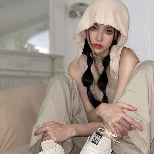 靓妹有难